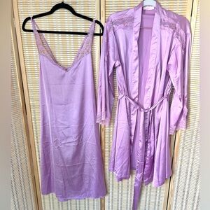 NWOT SIZE L Lavender SATIN Lace Trim Nightgown and Robe Set Luvlette